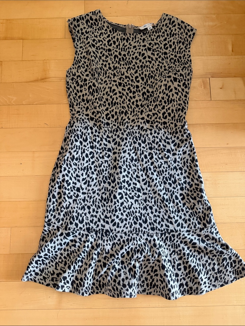 She + Sky Black and Cream Leopard Print Cap Sleeve Dress